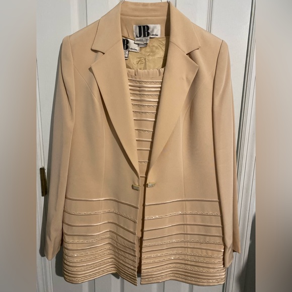 Beige sparkle blazer set - Picture 1 of 9